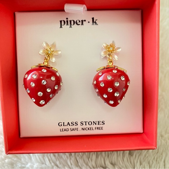 Red Strawberry Flower Earrings with Glass Stones and Gold Accents New - Picture 1 of 8